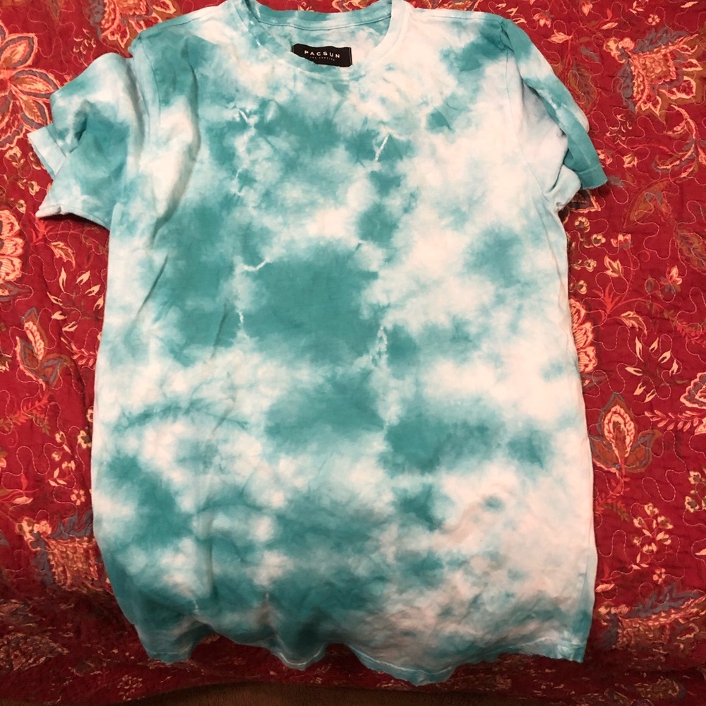 Men’s tye dye shirt